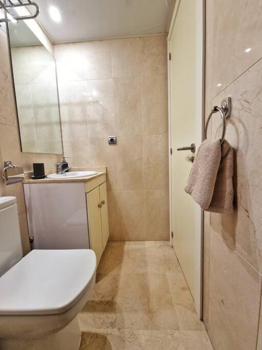 Acogedor Piso Con Terraza Y Parking! Appartement Benalmádena