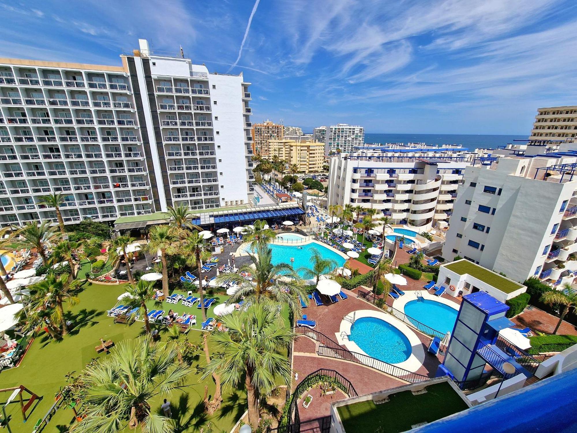 Acogedor Piso Con Terraza Y Parking! Apartamento Benalmádena
